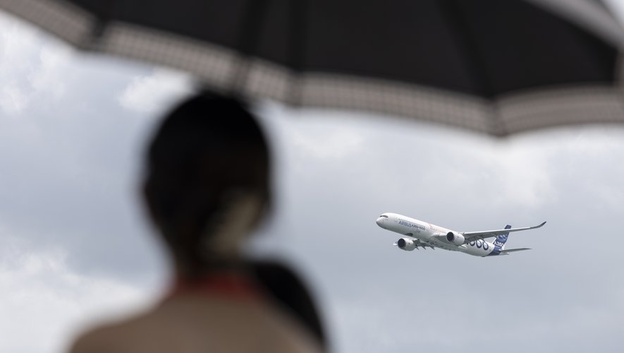 FILE.  Does Airbus benefit from Boeing's setbacks, which is in a turbulent zone?